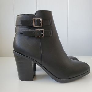 Black Boots with Chunky Heel